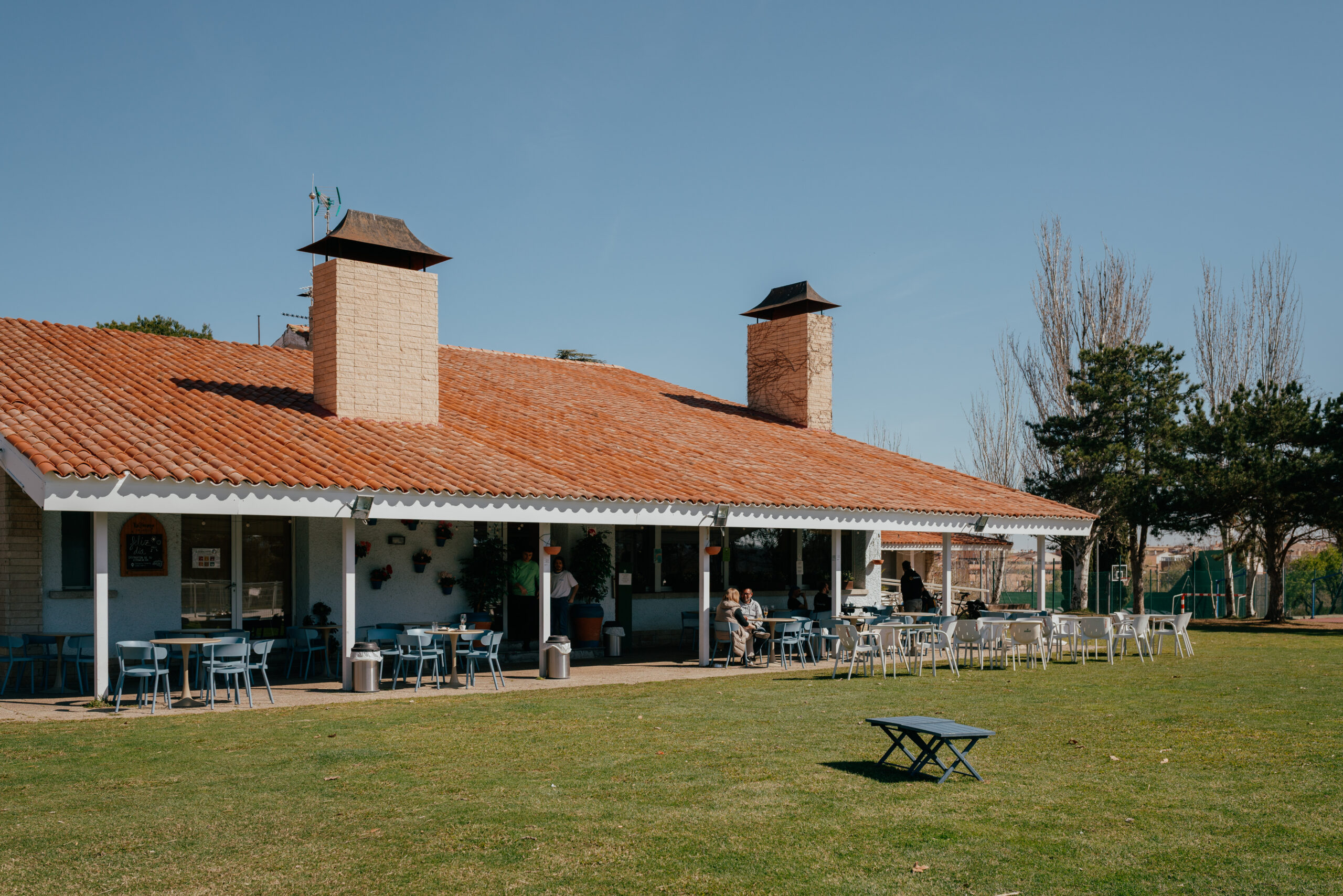 camping restaurante exterior5 scaled 1